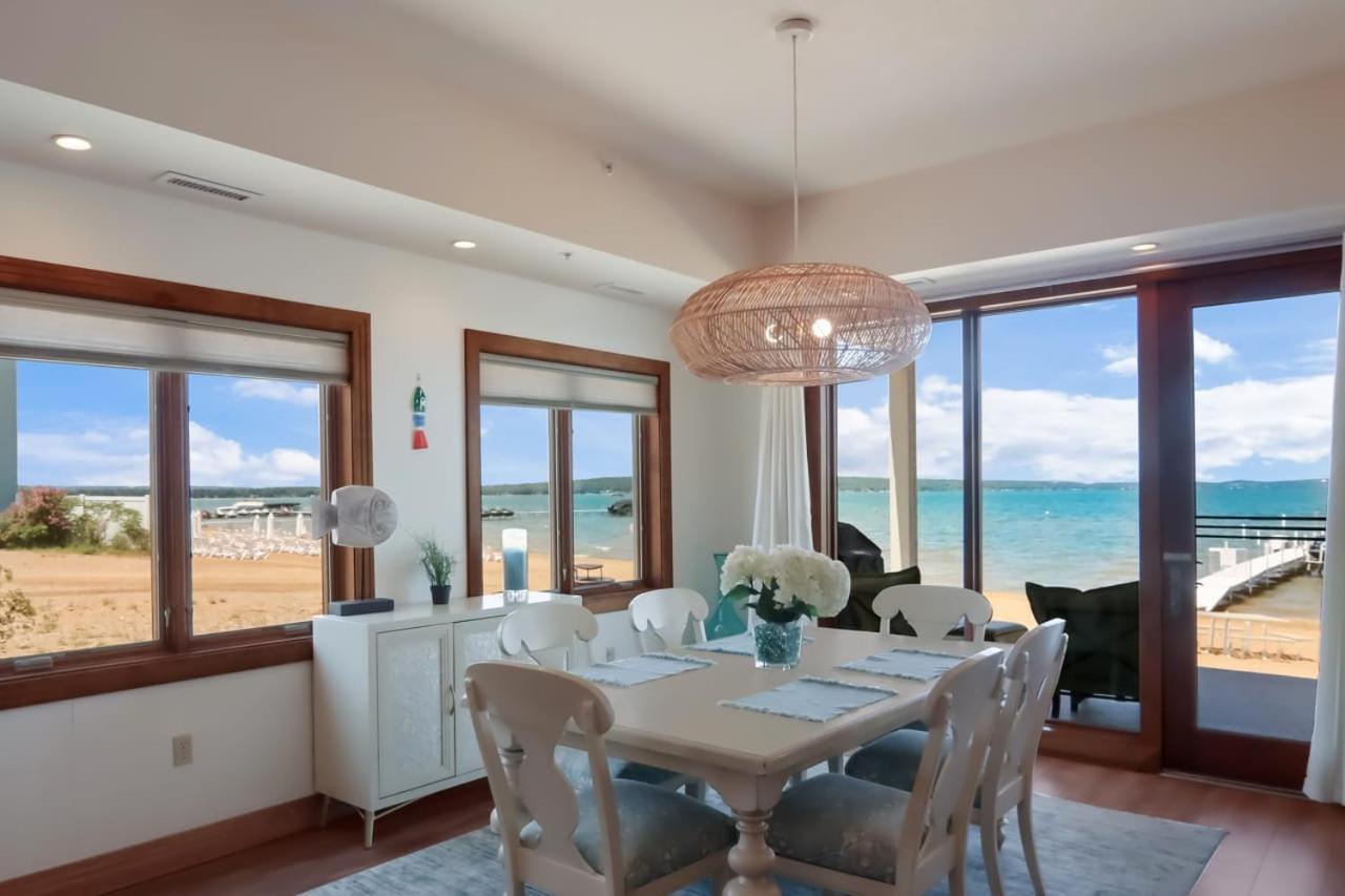 Sugar Beach Villa 1012 Luxury Waterfront Condo Traverse City Exterior photo